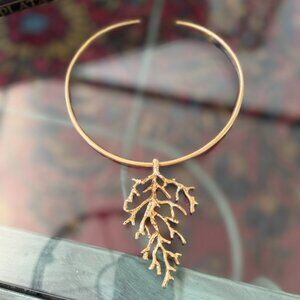 Zara Gold Tone Rigid Choker Necklace With Gold Coral Reef Shaped Pendant